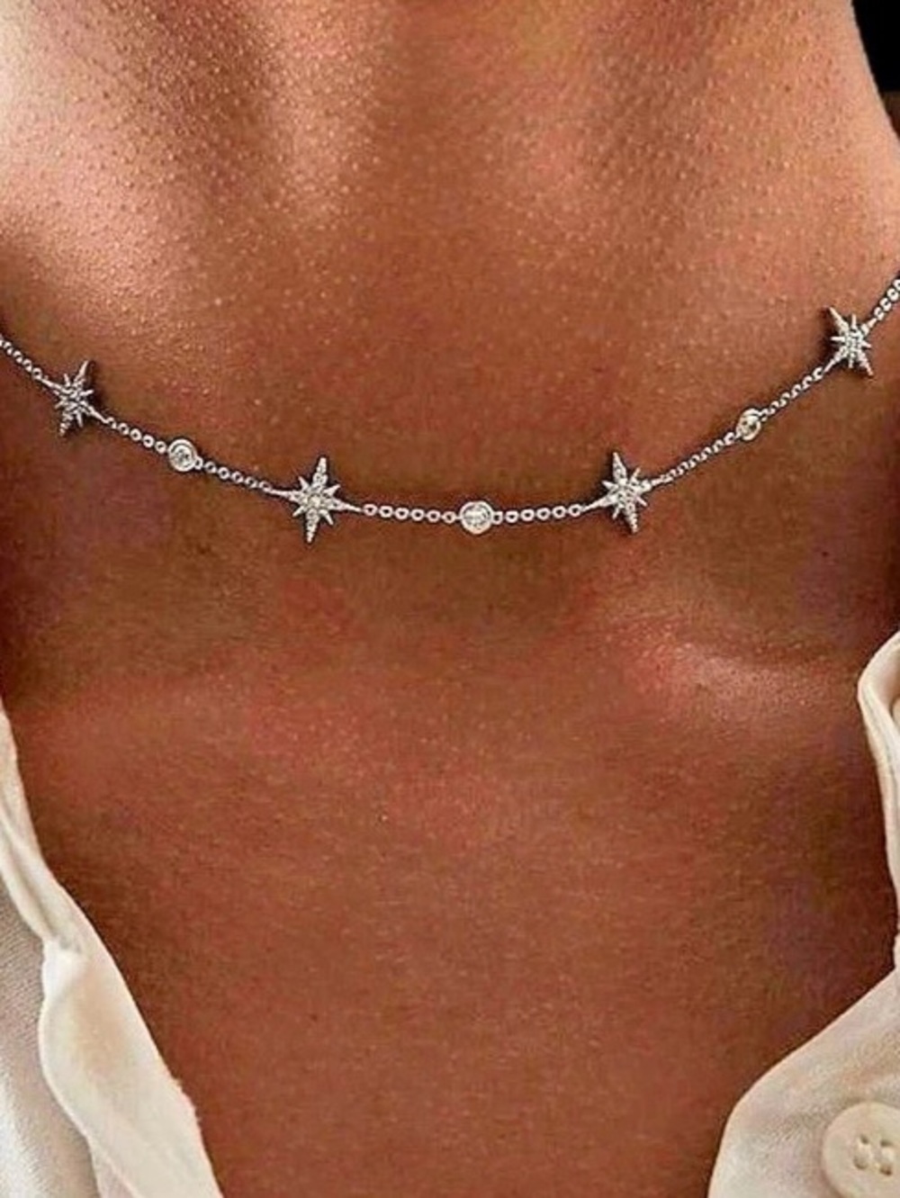 Rhinestone Star Necklace in Silver